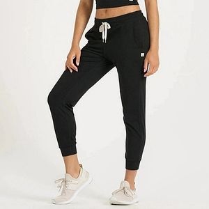Vuori Performance Black Jogger Small